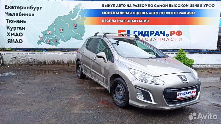 Стекло двери передней правой (форточка) Peugeot 30