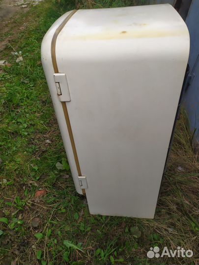 Холодильник бу рабочий