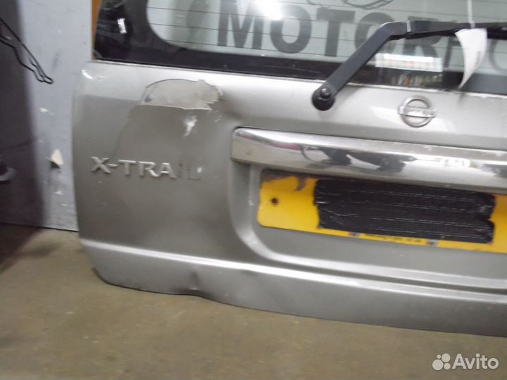 Крышка багажника с дефектом Ниссан Х Трейл Т30