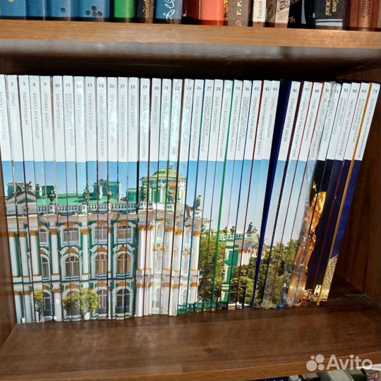 Серия книг Комсомольская правда. Музеи мира