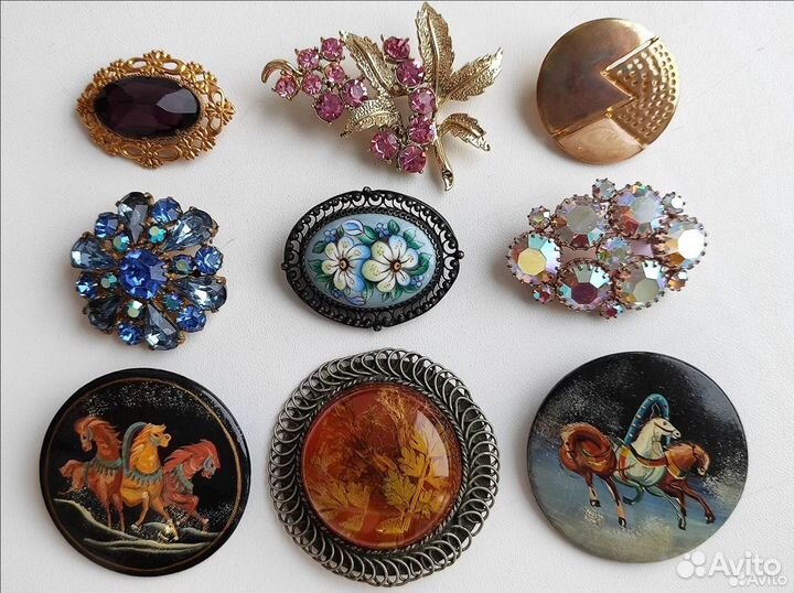 Броши, бусы, колье СССР