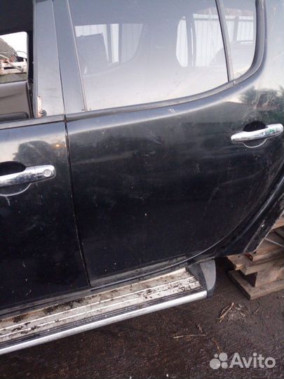 Дверь задняя Мицубиси л 200