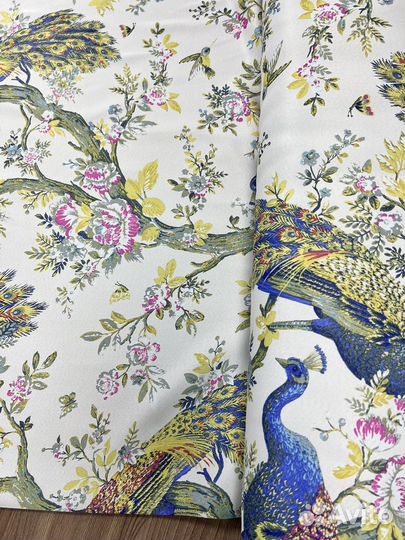 Шторы Павлины в сочетании с блэкаутом