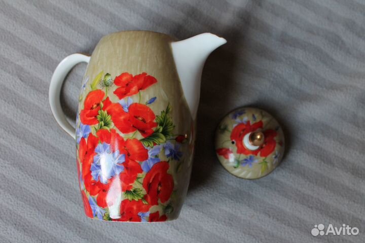 Чайник заварник и подставка под чашки