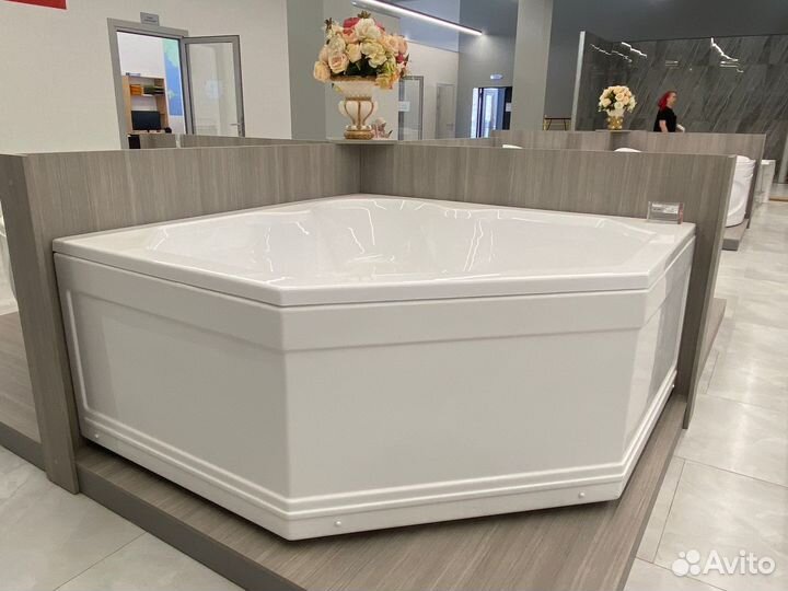 Ванна угловая