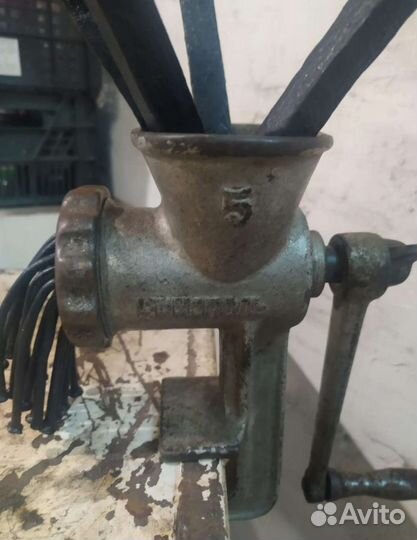 Мясорубка винтажная.(прикол)