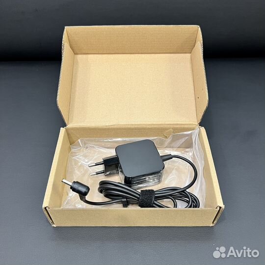 Блок питания Asus 19V - 1.75A / 33W 4.0x1.35mm