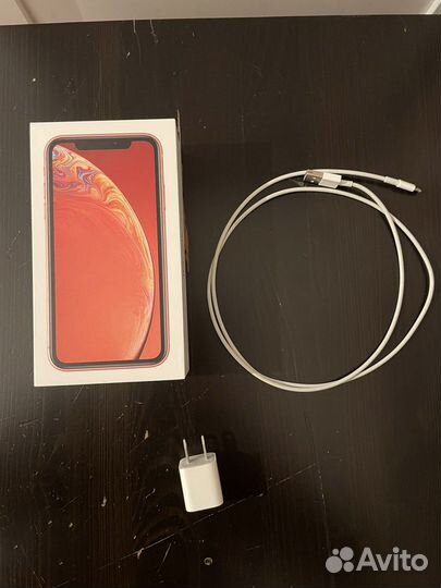 Телефон iPhone XR 64 GB