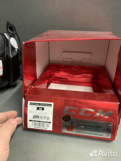 Хоккеный шлем