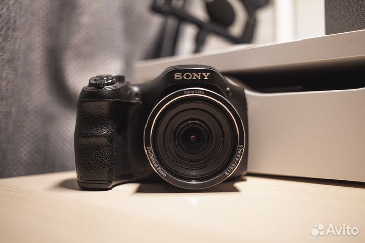 Фотоаппарат Sony DSC-H100