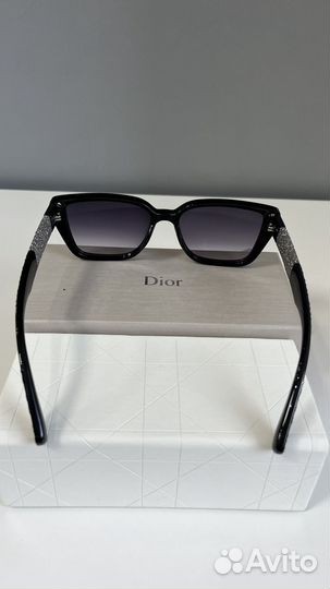 Солнцезащитные очки Dior
