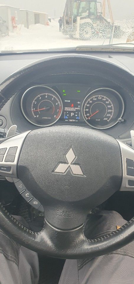 Mitsubishi Outlander: фото владельца