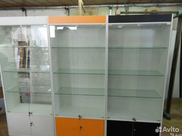 Новые стеклянные витрины