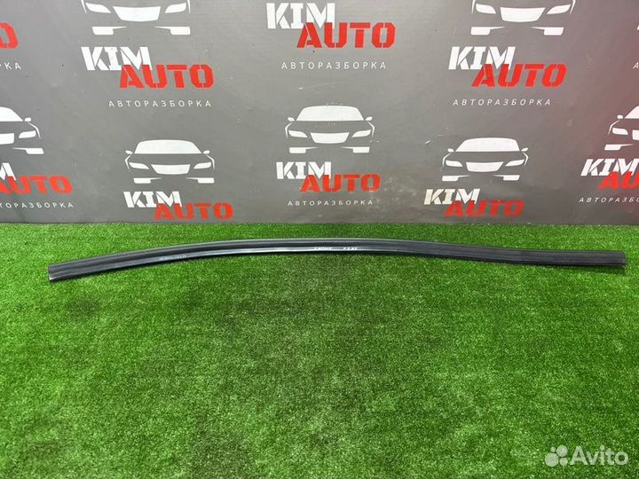 Уплотнитель капота LADA X-Ray Cross 1.6 H4MD 2022