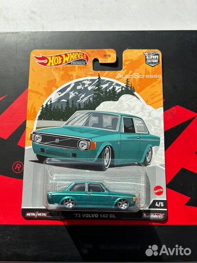 Hot Wheels Premium 73 Volvo 142 GL