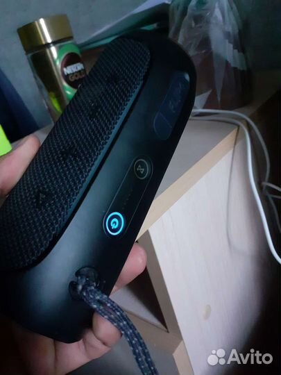 Портативная колонка jbl