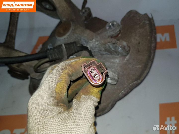 Кулак задний правый Audi A4 B8/8K 2009