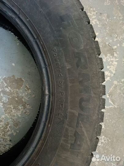 Pirelli Formula Ice 215/65 R16