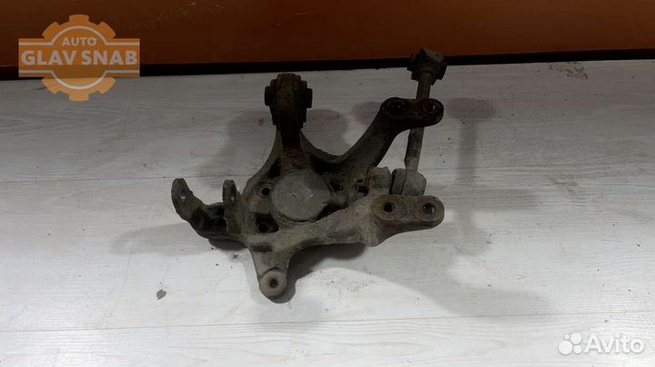 Кулак задний левый Kia Ceed