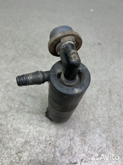 Насос омывателя фар Toyota Avensis T250 универсал