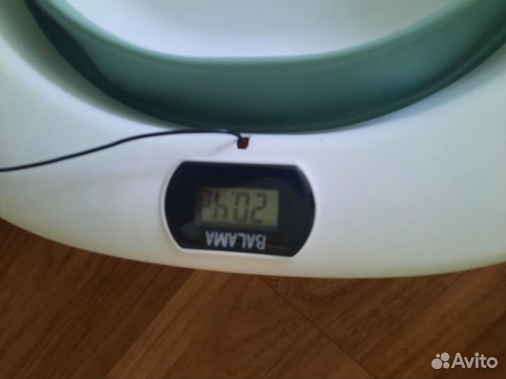 Новая ванночка для купания новорожденного