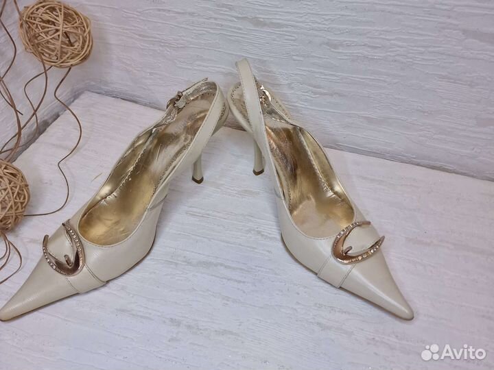 Босоножки женские новые