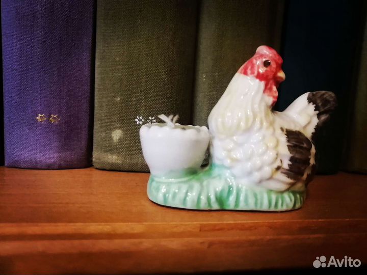 Курочка со свечой, статуэтка