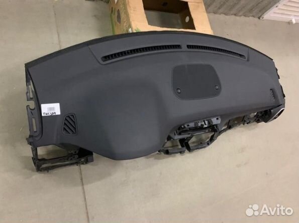 Торпедо с подушкой Hyundai Tucson 3