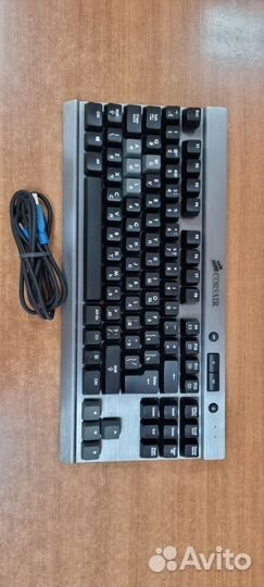 Игровая механическая клавиатура Corsair K65