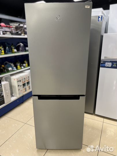 Холодильник Indesit новый