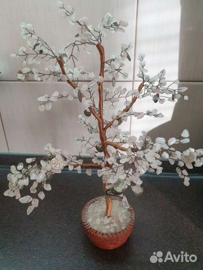 Дерево из натуральных камней