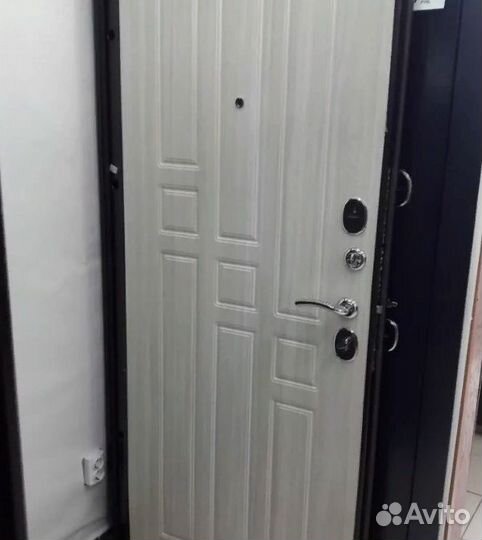 Входная металлическая дверь с бесплатной доставкой