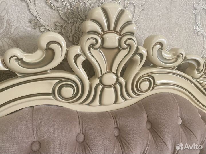 Диван «Корона»