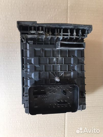 Блок предохранителей Skoda Octavia A5 1Z