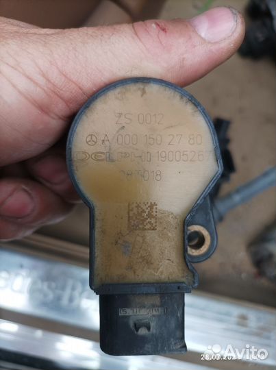 Катушка зажигания Mercedes A0001502780