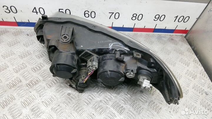 Фара Nissan Almera N16 (2000-2006)