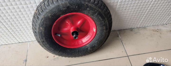 Колесо от садовой тачки