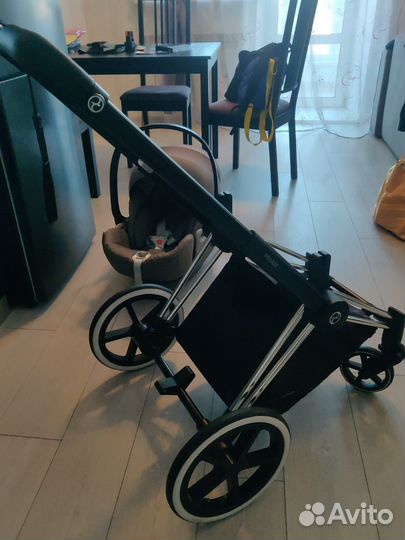 Cybex Priam III, 2 в 1, люлька и автолюлька б/у
