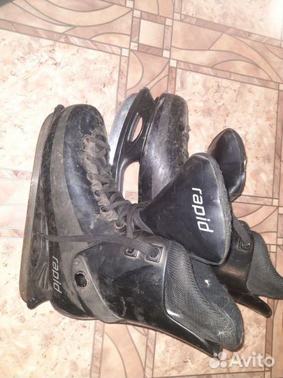 Коньки хокейные