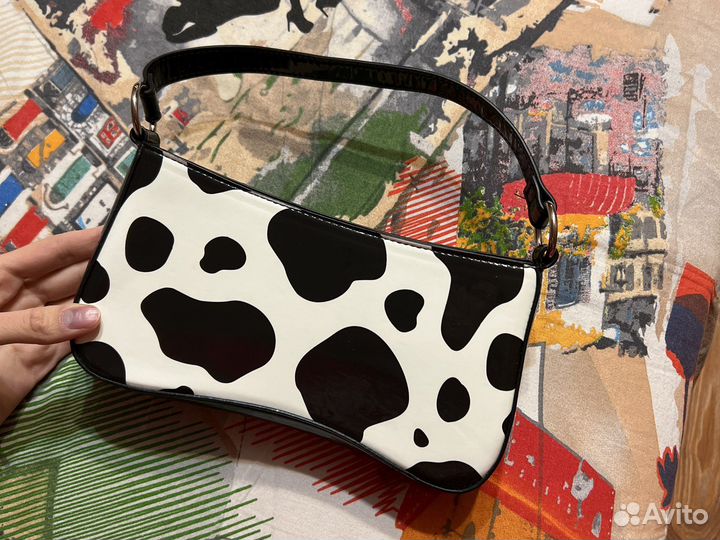 Сумка bershka 90s коровий принт