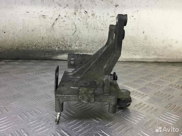 Кронштейн Фиат Пунто 55203464 350A1000