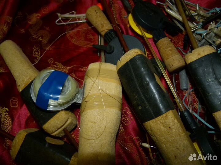 Удочки и снасть для зимней рыбалки пакетом