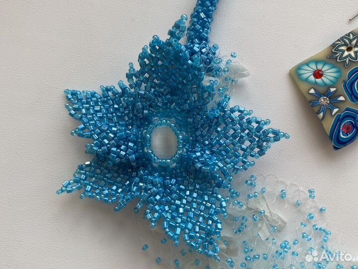 Колье чокер из бисера