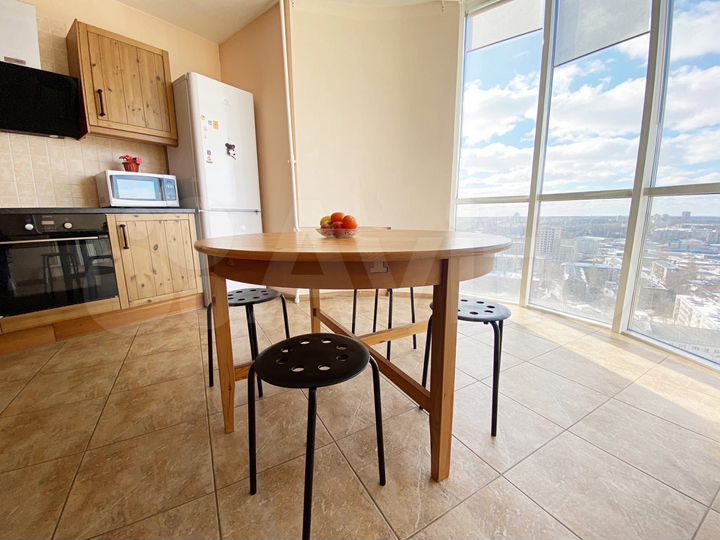 3-к. квартира, 85 м², 17/22 эт.