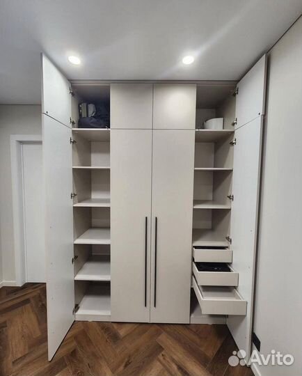 Шкаф с фрезеровкой