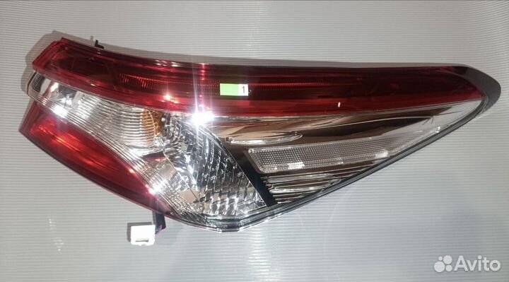 Фонарь задний toyota camry 70 оригинал новый