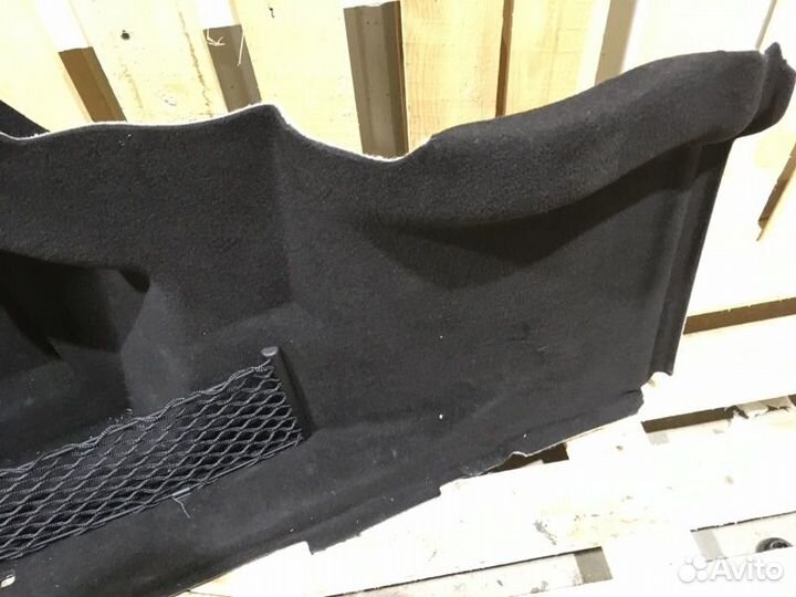 Обшивка багажника задняя левая Mercedes-Benz