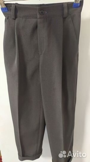 Школьный костюм для мальчика 128 серый