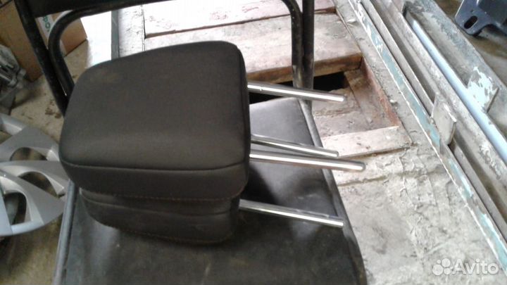 Подголовники кожа