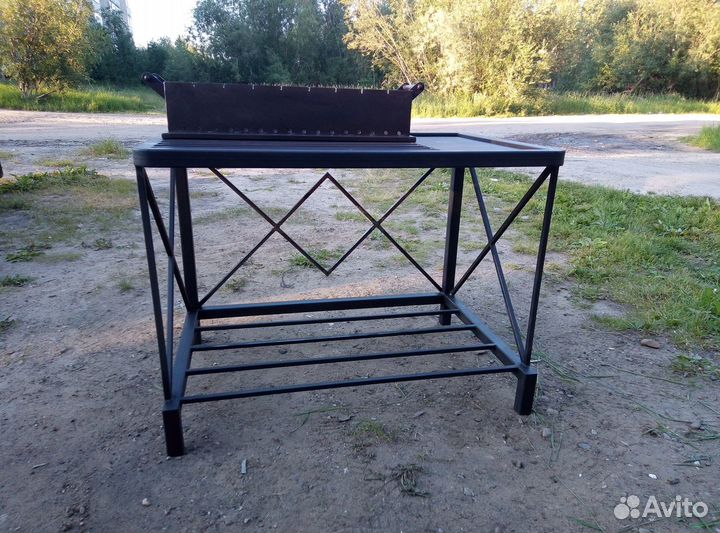 Мангал со столиком